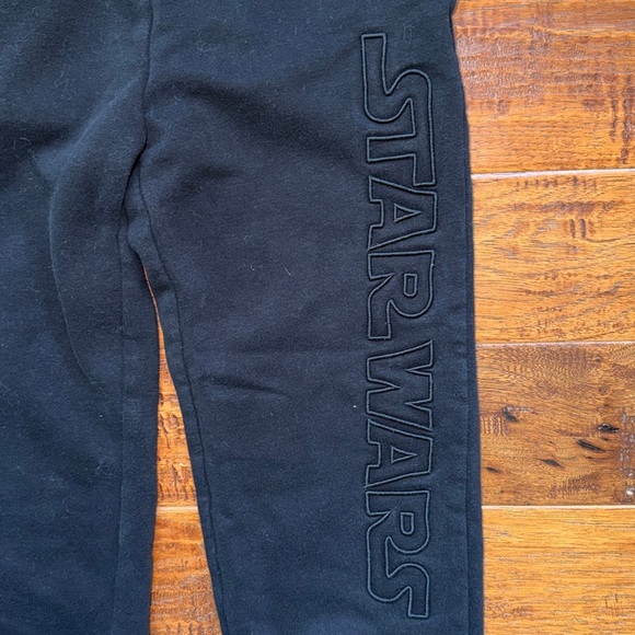 Gap Kids | Star Wars™ Jogger and Sweatshirt, unisex Small 6-7, black - Picture 8 of 11